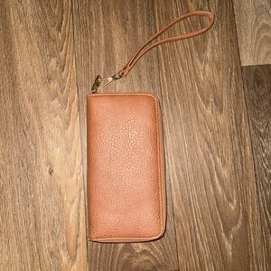 Woman’s Brown Leather Zippered Wallet